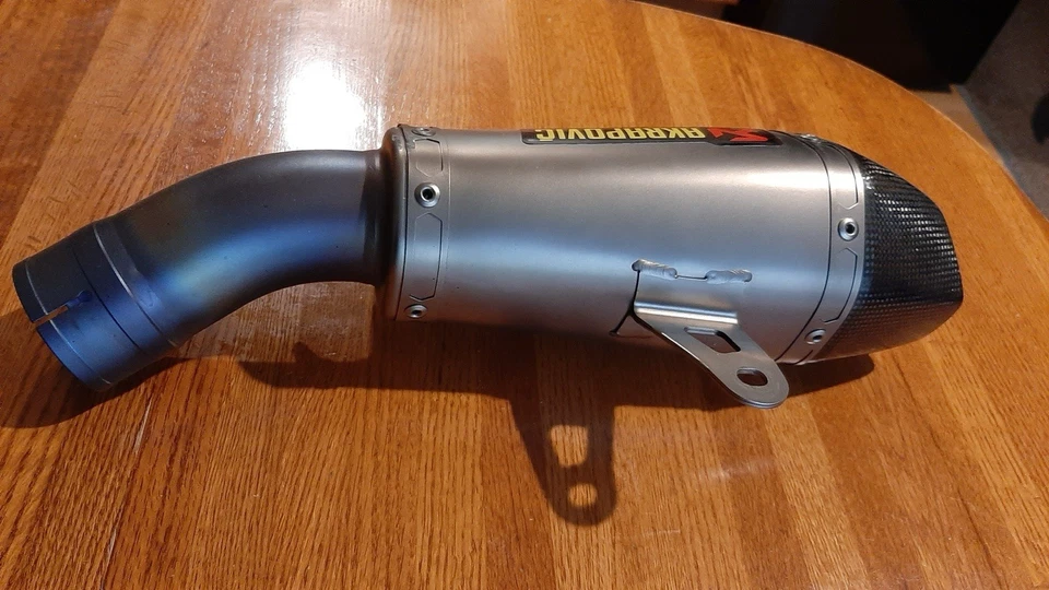 2016-20 Kawasaki ZX-10R Akrapovic escapamento de titânio sem tubo intermediário danos leves - Imagem 3 de 4