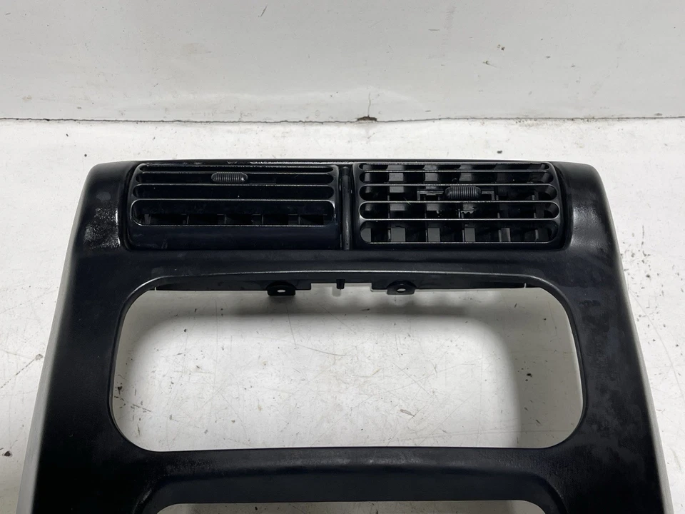 Panel de tablero bisel central embellecedor radio negro 03-06 Jeep TJ Wrangler con ventilaciones centrales Foto 4 de 4