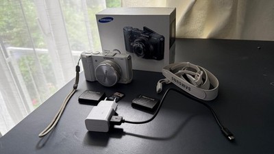 Samsung Smart Camera EX2F 12.4MP Digitalkamera /die Legende mit F=1.4, 4GB SD