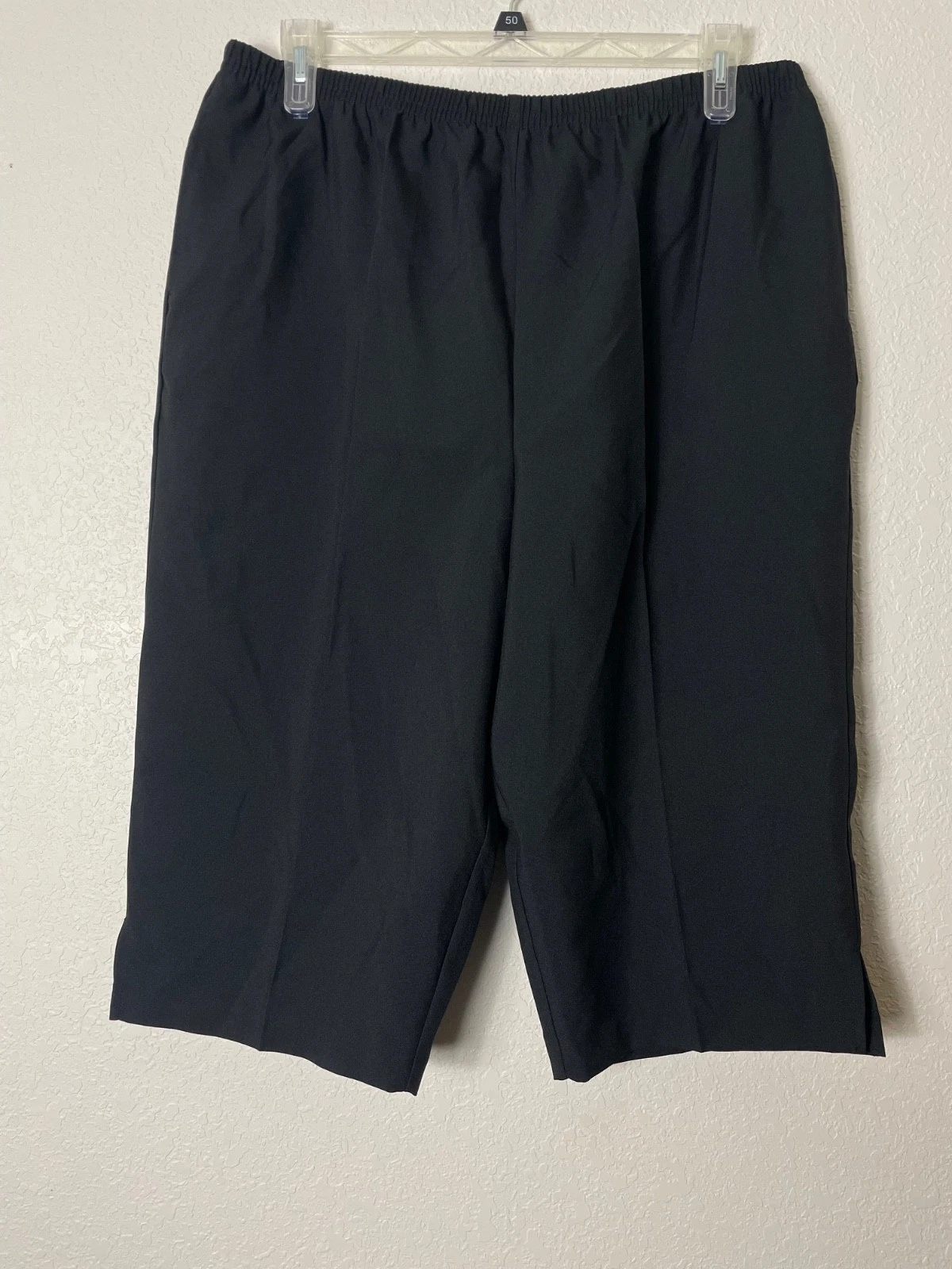 Blair Capri Pants Womens Size XLG Elastic Waist Black New Without Tags
