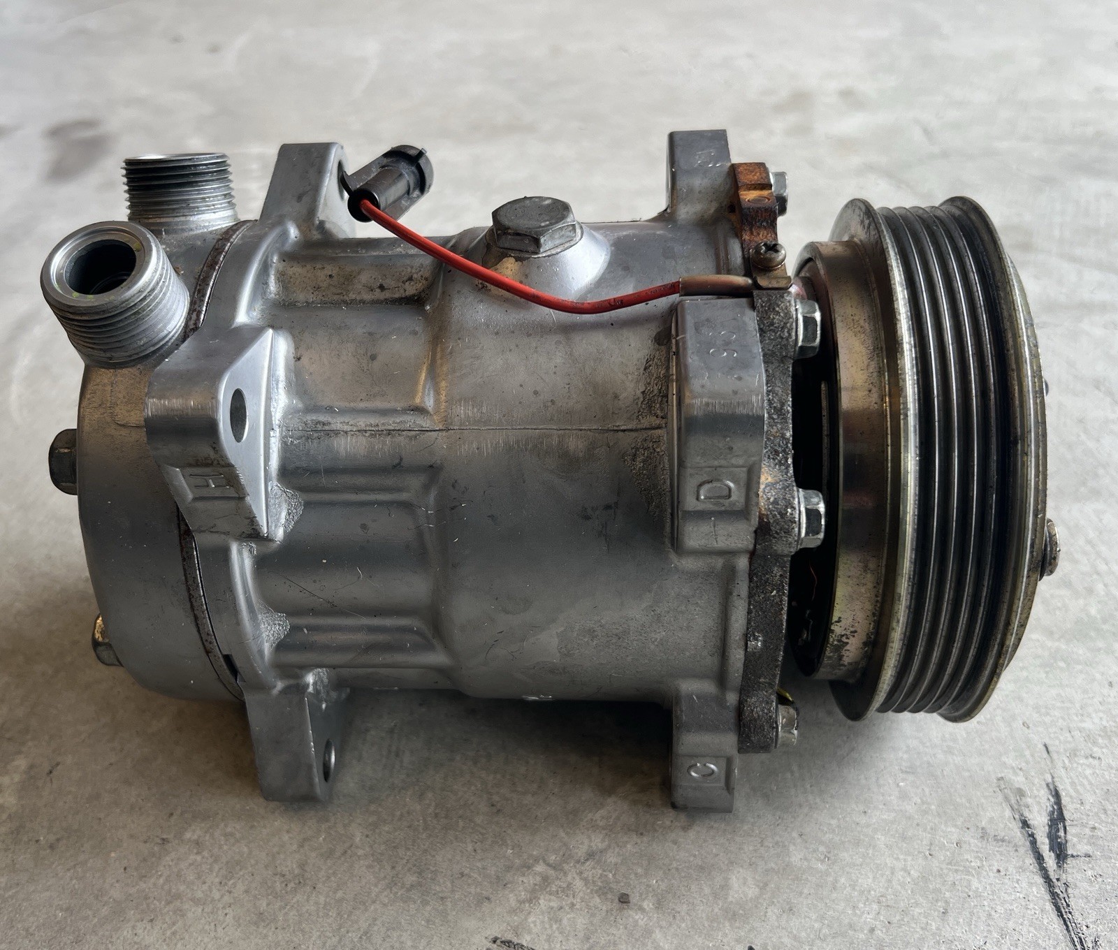 Ferrari AC Compressor 157355 | 348 355 Mondial T Air Conditioning