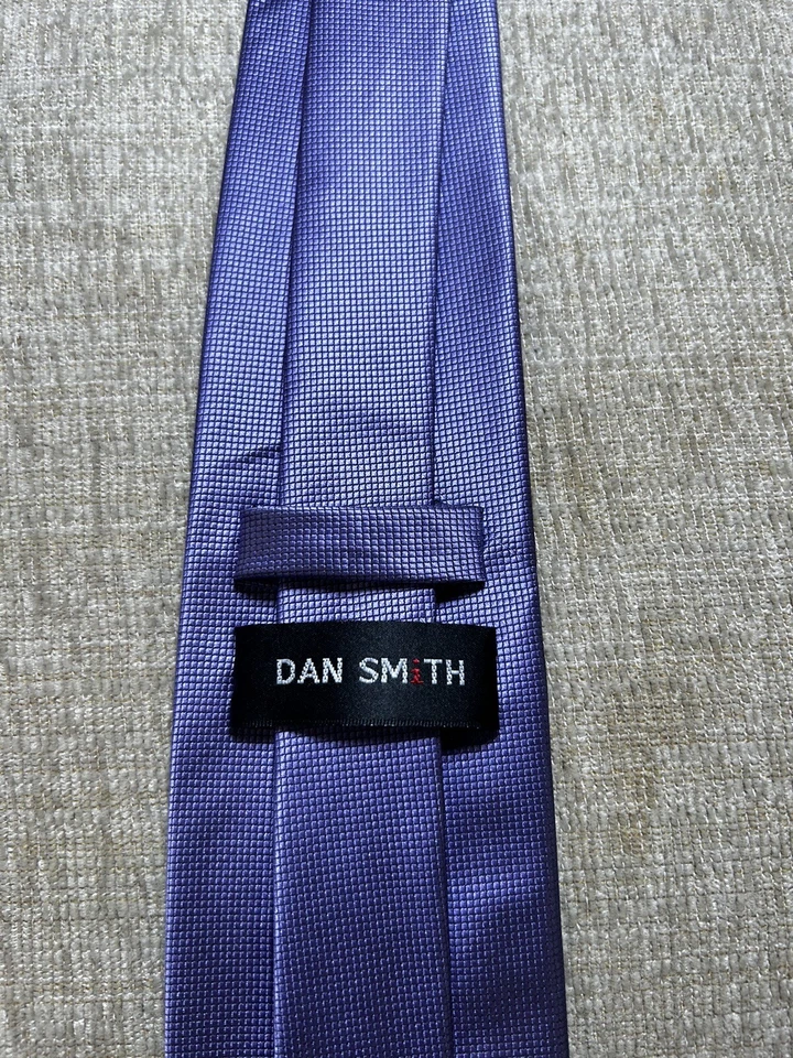 Corbata púrpura Dan Smith Foto 2 de 4