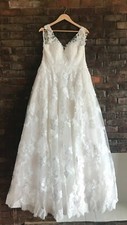 Wedding Dress- Ivory/Blush- Size 4-6 M with veil 