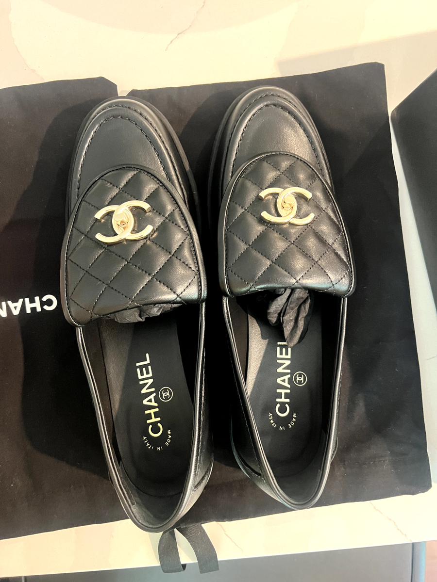 chanel women's shoes size 41- 2024 Interlocking CC Logo chanel women's shoes size 41- 2024 Interlocking CC Logo