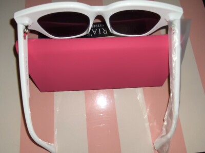 Victoria display picture 1