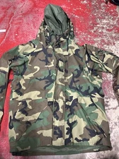GEN II LEVEL 6 ECWCS COLD/WET WEATHER GORE-TEX PARKA BDU WOODLAND SMALL REGULAR