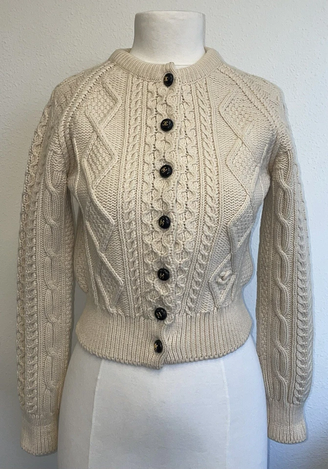 CHANEL 96A Chunky Cable Knit Wool Cropped Cardigan CC Logo Button Beige Size 38
