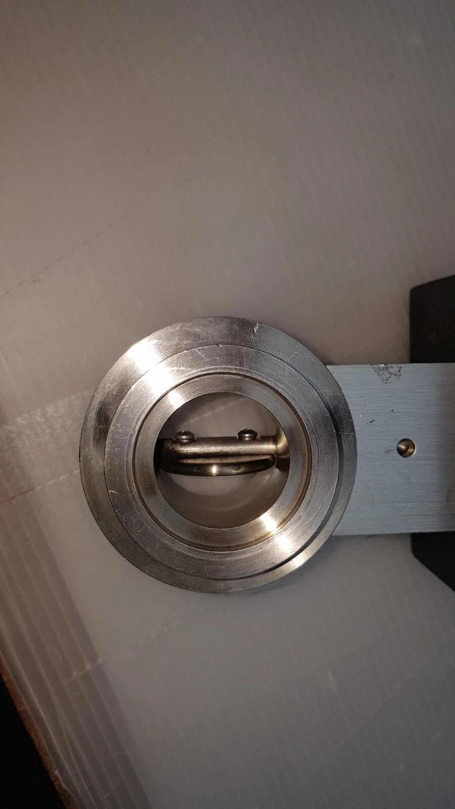 Flange and butterfly of the MKS 253A valve body, partly open