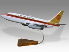 Boeing 737-200 Continental Airlines Desk Wood Airplane Model Large Scale 1/72