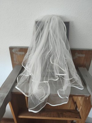 Hochzeitsschleier mit Kamm, weiß  ( 1 mal getragen )  Firma Emmerling