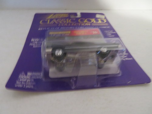 Johnny Lightning Classic Gold #16 1963 Chevy Impala Black 1998 MOC - Picture 3 of 4