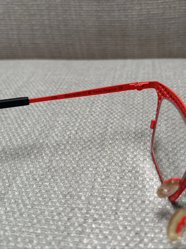 Theo Mille 23 眼镜框仅限男士女士硬质保护壳 — 第 4/4 张图片