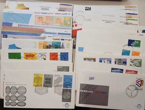 # NETHERLANDS 2002 - 57 FDC - ARCHITECTURE - ART - PAINTING - LIONS - FLOWERS