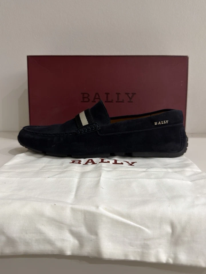 Drivers de cuero Bally Pearce en morfología de pie ancho azul marino gamuza de becerro Foto 3 de 4