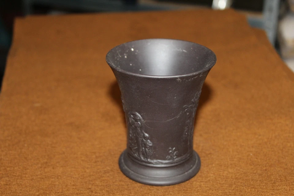 Wedgwood VASE WEDGWOOD KELCH AMOR+VENUS BASALT METALL ?? KERAMIK ???? - Bild 2 von 4