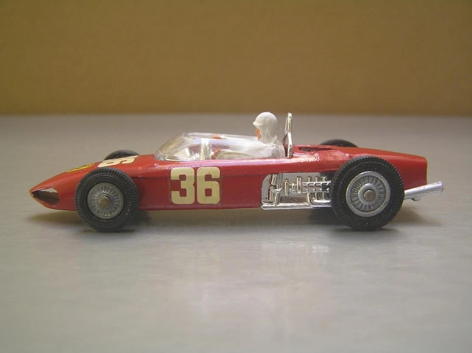 Corgi Toys 154 Ferrari F1 Formula 1 Grand Prix Racing Car with Cast Hubs NM+ - Image 3 of 4