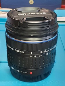 Olympus Digital 14-42mm f/3.5-5.6 ED Zoom Lens Four Thirds Free UK P&P