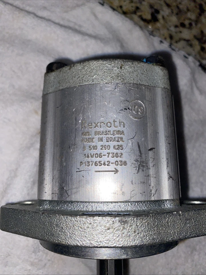 REXROTH 9-510-290-025 EXTERNAL HYDRAULIC GEAR PUMP 14W06-7362 P 1376542–036 - Image 2 of 4