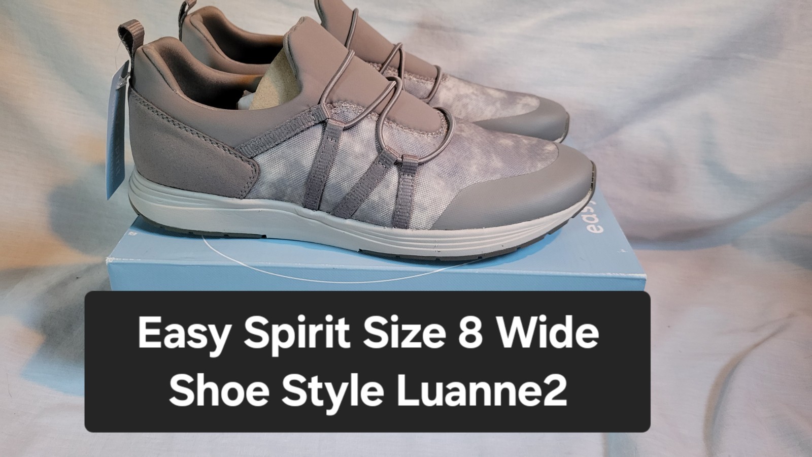 New in Box Easy Spirit Sneakers 8 Wide – Lace Free slip on style is Luanne NWT