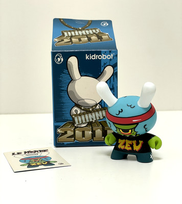 Kidrobot Dunny 2011 series Bangal Price by Le Merde cyclops Zev 3