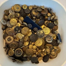 VINTAGE LOT 200+ ASSORTED UNIFORM MILITARY DRESS BUTTONS Eagle Great Seal.