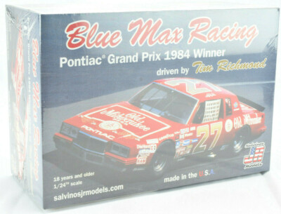 Salvino JR Models ''Old Milwaukee'' Tim Richmond Pontiac Grand Prix 1/24 Model Kit