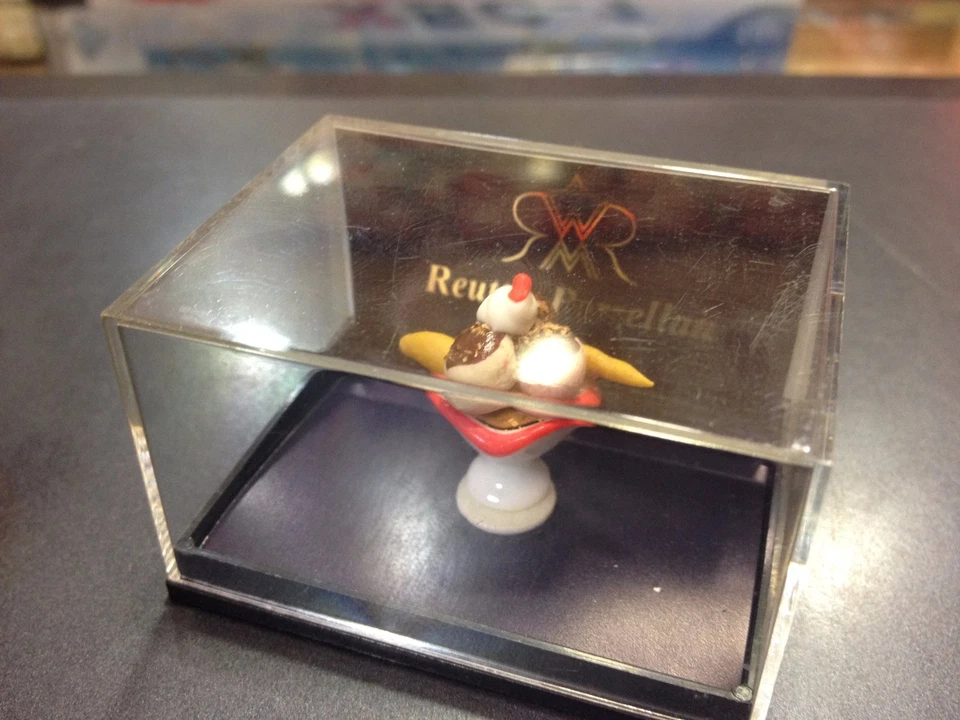 Cilindro Di Gelato Porcellana 1:12 Casa Di Bambole Marca REUTTER PORZELLAN - Immagine 2 di 3