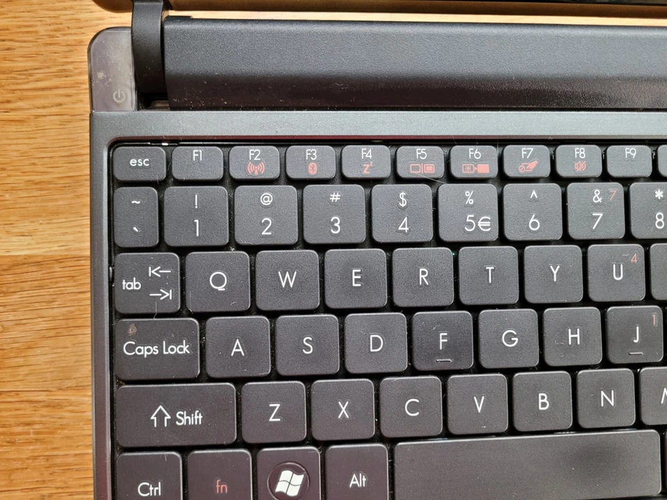 Gateway NAV50 netbook, booted to USB stick, missing some bits - Image 4 of 4