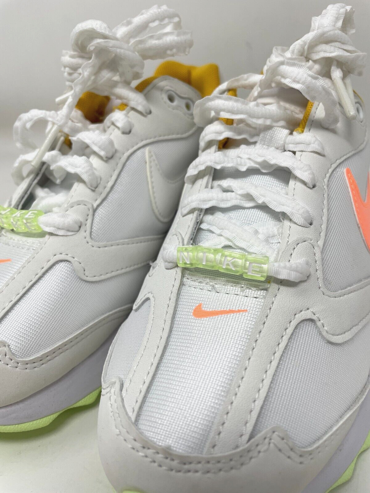 Nike Air Max Dawn Running White Lime Peach Cream Women's Size 5 DX3717-100 thumbnail 4