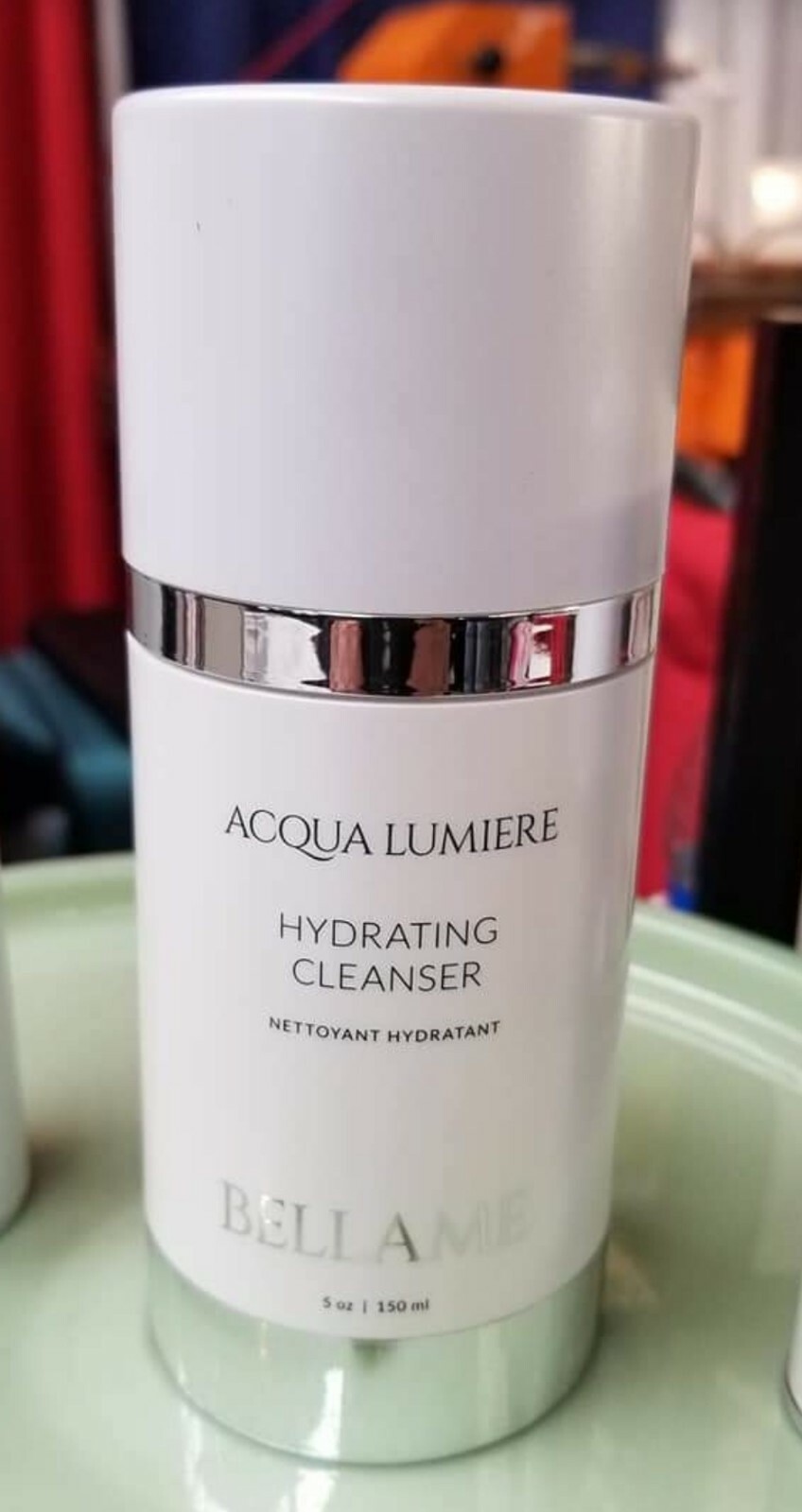 acqua lumiere hydrating cleanser