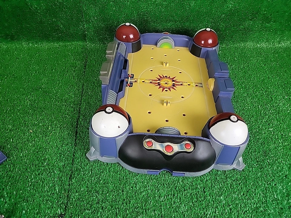 2000 Hasbro Pokemon Think Chip Battle Stadium (For Parts) - Image 3 of 4