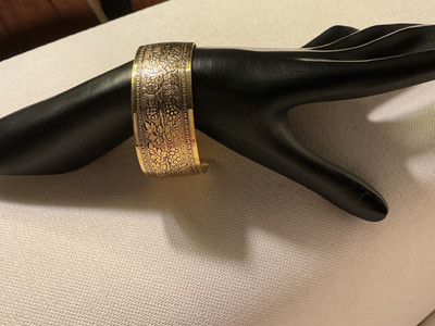VTG. Signed W.E. HAYWARD Gold Filled TAILLE D'EPARGNE 1  wide Cuff  Bracelet