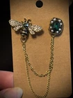 Beautiful Vintage style Honey Bee & Green Rhinestones Costume Jewelry Pin