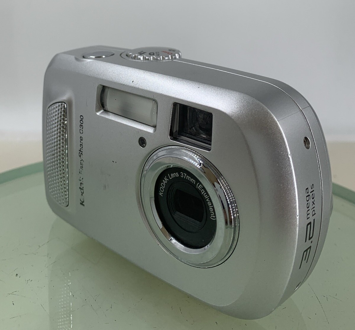 Kodak EasyShare C300 3.2MP Compact Digital Camera SILVER 1