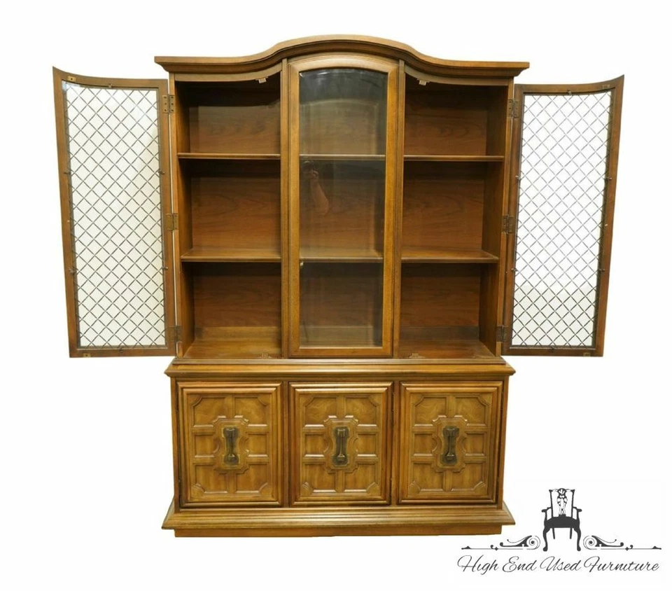 MUEBLES STANLEY Buffet Provincial Italiano Necan 57" con Gabinete China 525-01 Foto 3 de 4