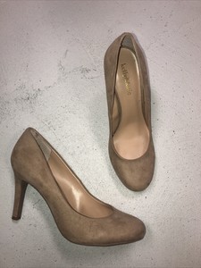brown pumps size 9