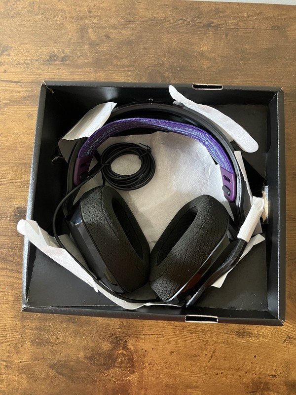 Logitech G335 Wired Gaming Headset Black/Purple 3.5mm Adjustable Boom Mic