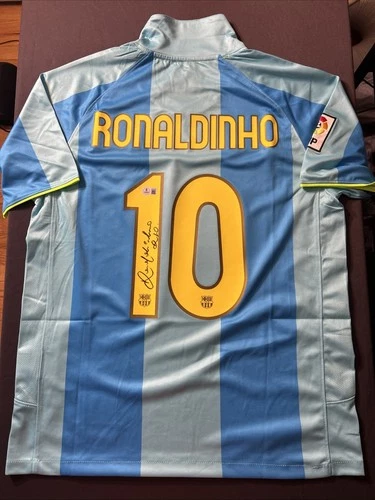 Ronaldinho SIGNED AUTO Barcelona 07-08 AWAY Soccer Jersey BECKETT BAS COA - J13