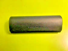 Warby Parker Magnetyczne twarde etui na okulary. Czarny.