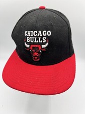 Gorra Mitchell & Ness Chicago Bulls Snapback roja negra