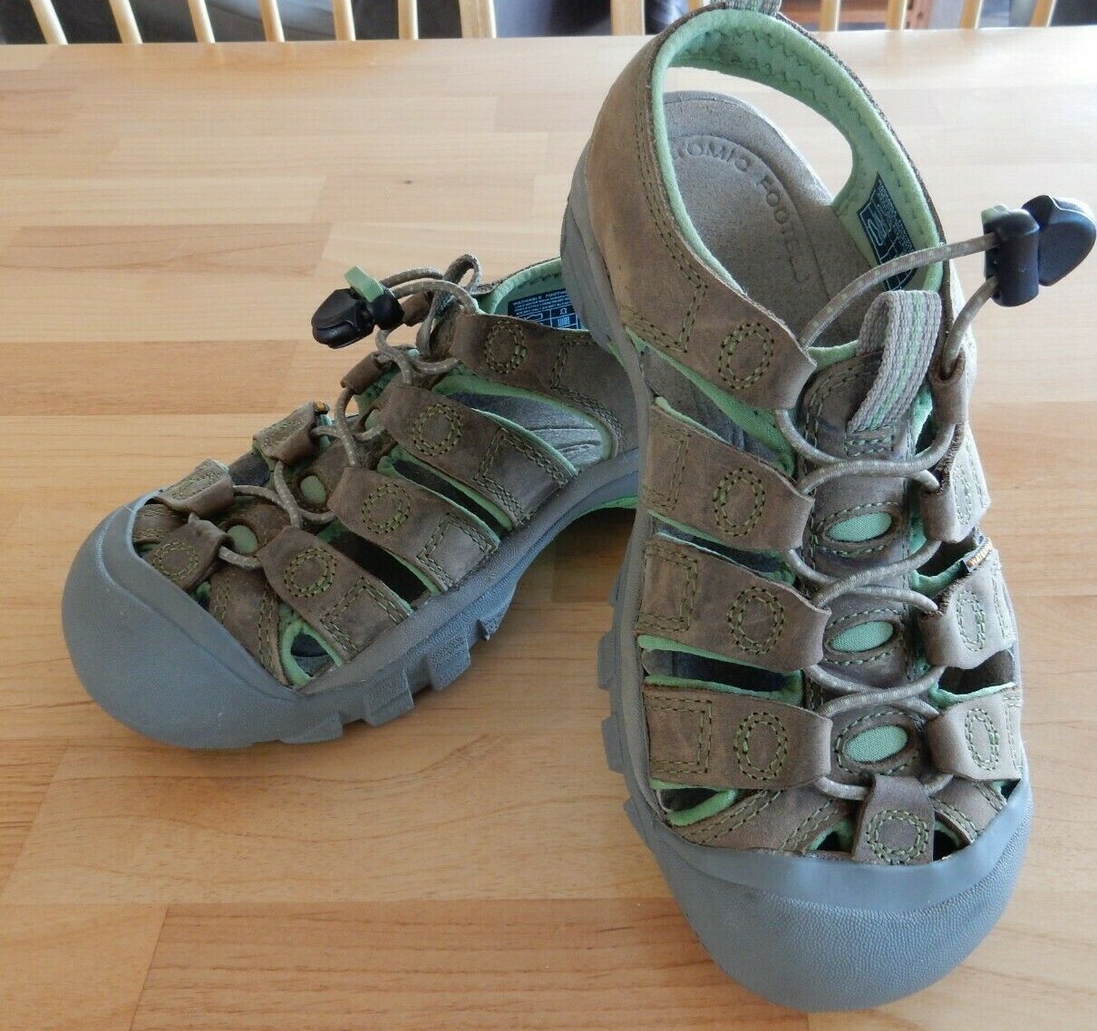 Sandali Keen impermeabili da trekking donna taglia 5 verde oliva lime usati in ottime condizioni