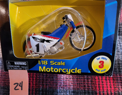 Maisto 1:18 Fresh Metal Motorcycle Blue White Red Black Diecast Replica 2007