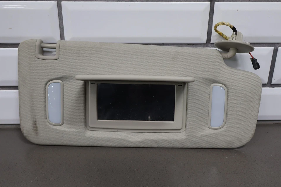 Par de parasoles interiores 17-22 Chevy Colorado OEM izquierda/derecha neutra Foto 4 de 4