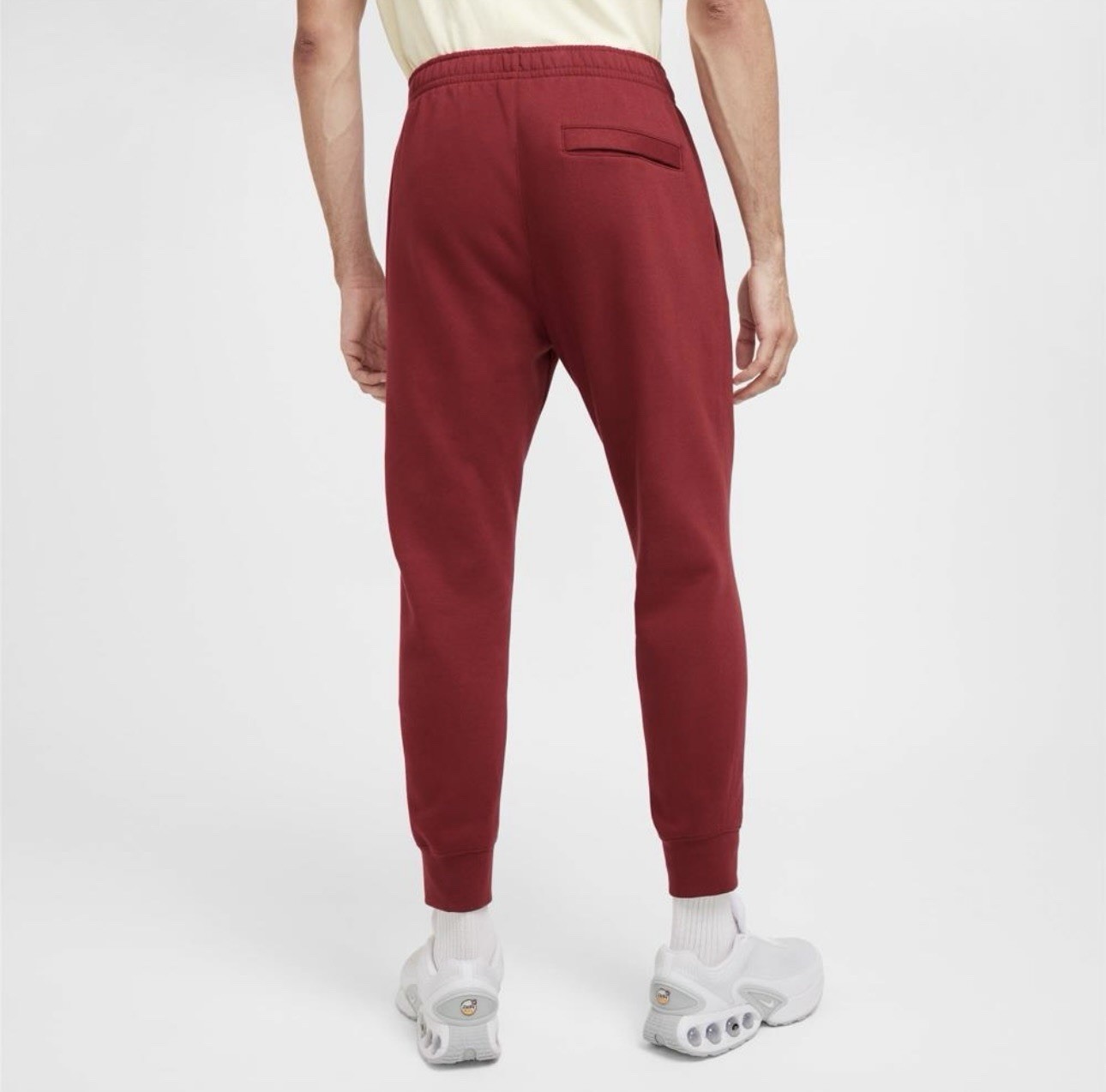 NWT Nike Sportswear Club Fleece Men's Medium Jogger Team Red BV2671-677 thumbnail 2