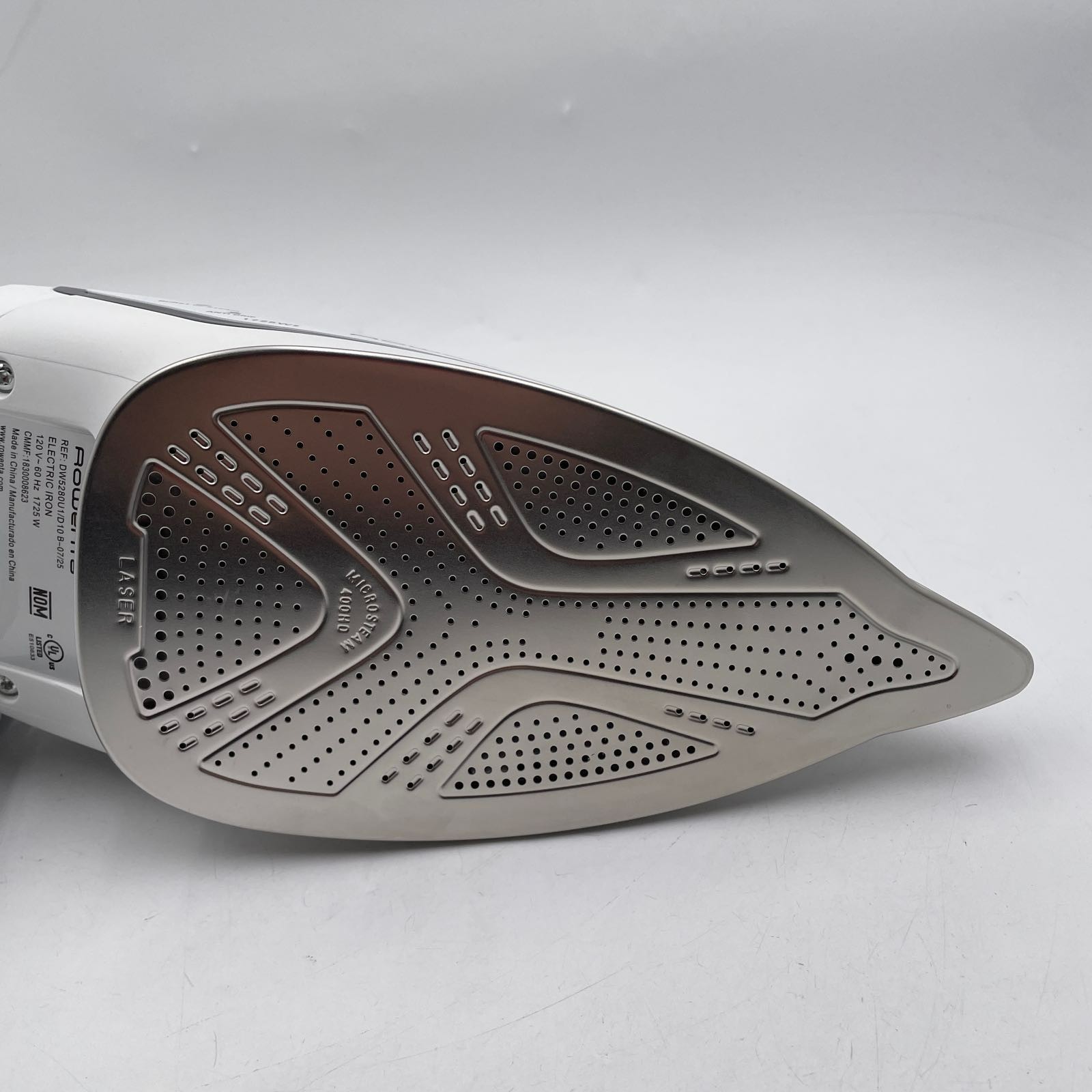 Rowenta Focus Steam Iron, 1725W, Stainless Soleplate, 400 Holes, DW5280