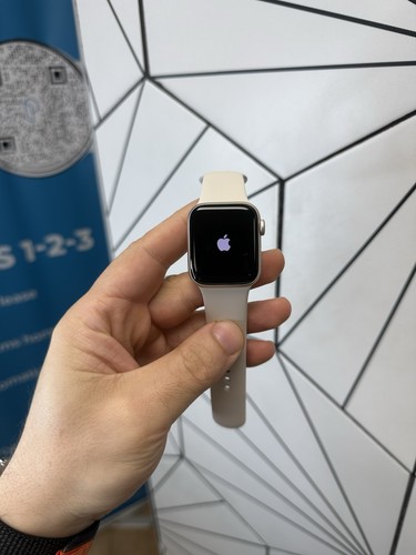 Apple Watch SE2 40mm(GPS+Cellular) Starlight With Apple Care 2026 - Picture 4 of 13