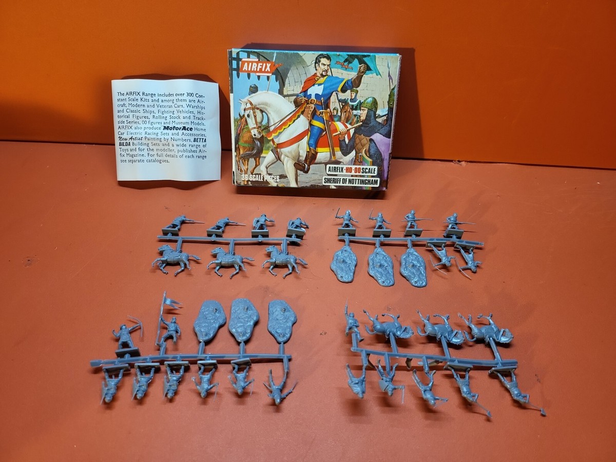 Vintage 1960s Airfix Sheriff of Nottingham 36 pc HO-00 Scale Set