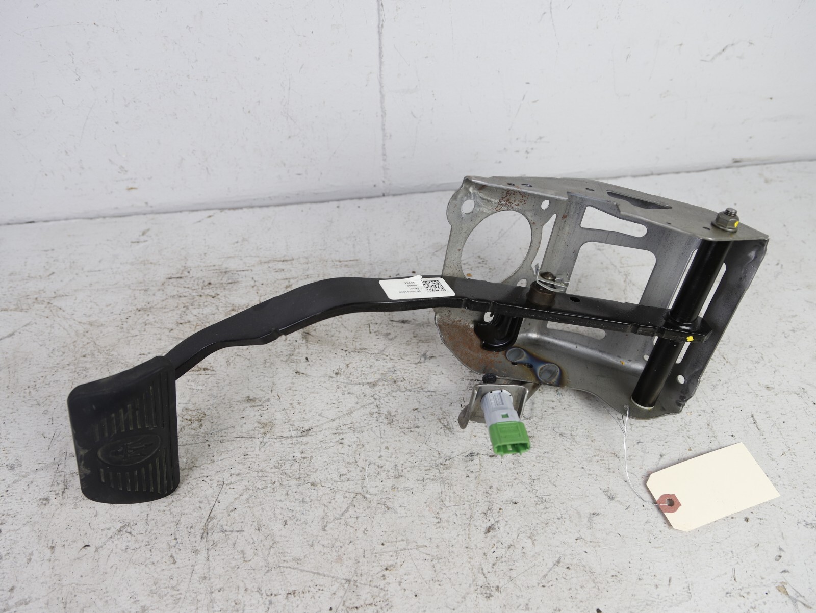 2014 - 2020 MASERATI GHIBLI M157 BRAKE STOP PEDAL 06700311040 OEM