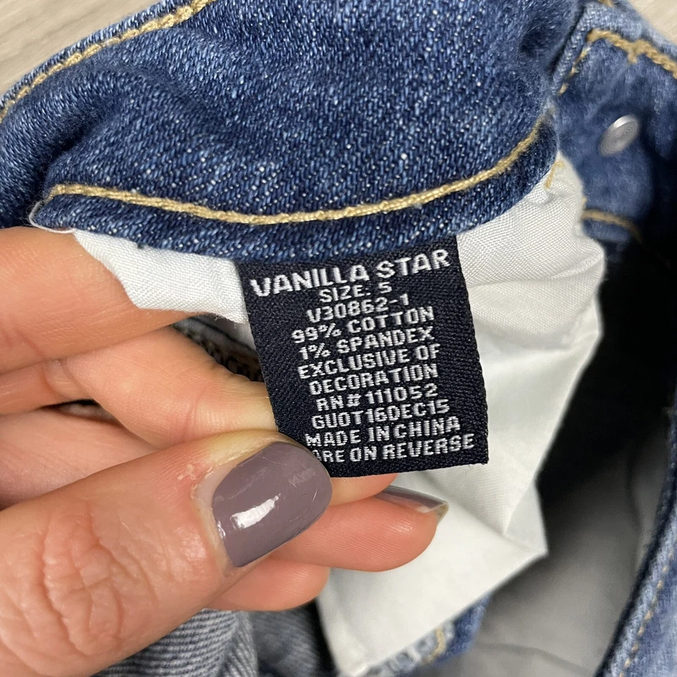 Vanilla Star Mid Rise Embroidered Jean Shorts 5 Boho - Image 3 of 4