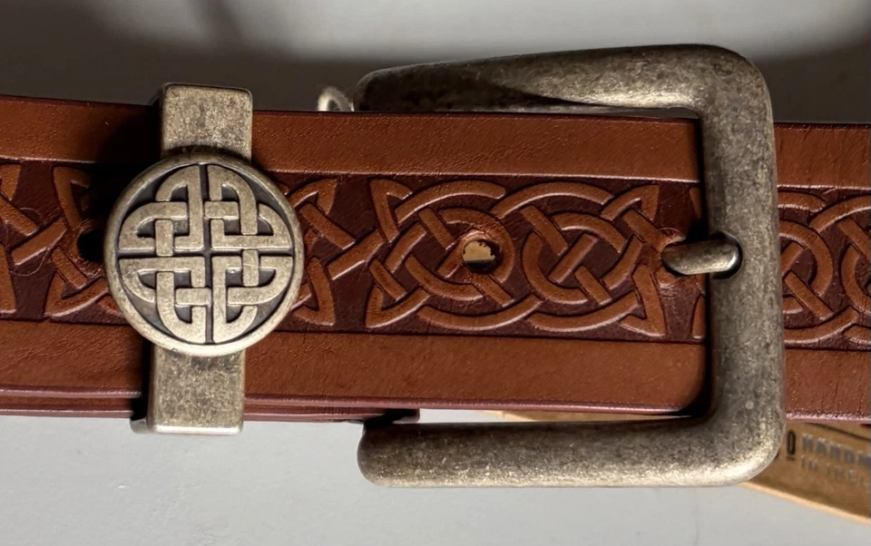 Cinturón St Andrew’s Knot Asgard marrón cuero en relieve y plata antigua herrajes L 3638 Foto 3 de 4
